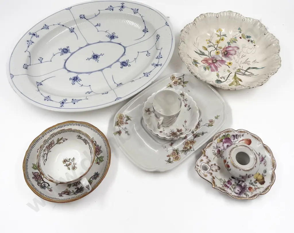 Quantity of Assorted Fancy China Image 1++