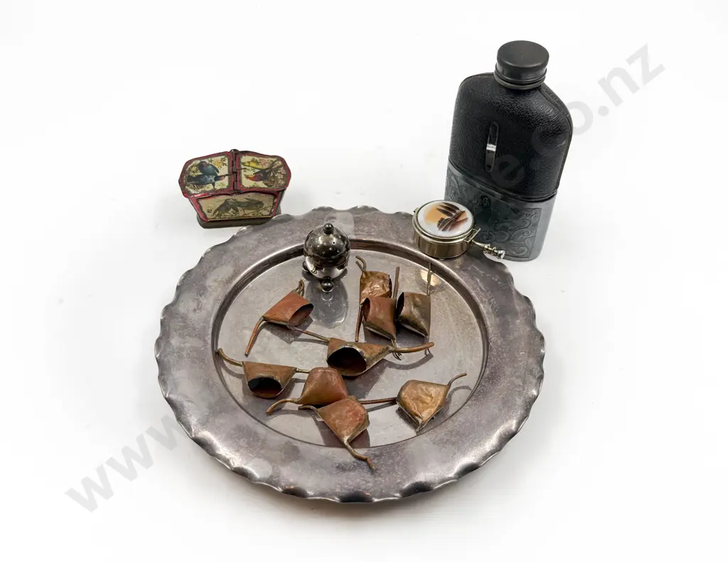 Small Quantity of Assorted Vintage incl Hip Flask Image 1++
