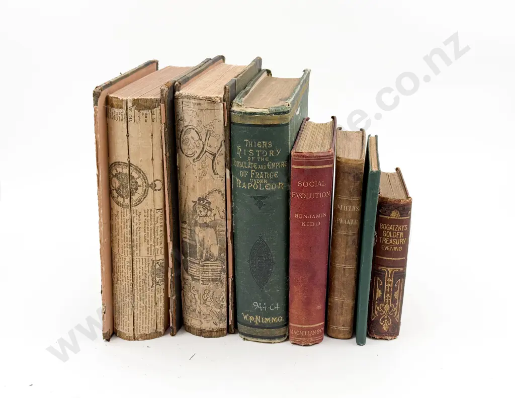 Quantity of Assorted Vintage Books Image 1++