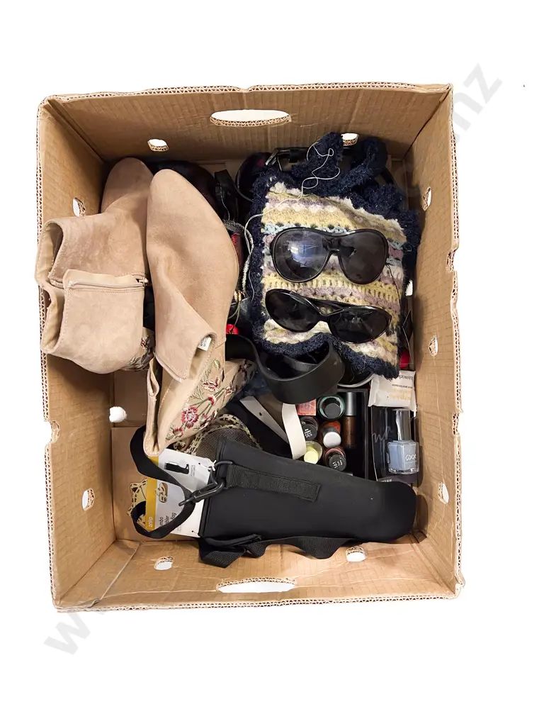 Boxes of Assorted Material ladies shoes bags fashion accessories Wool etc Image 1++