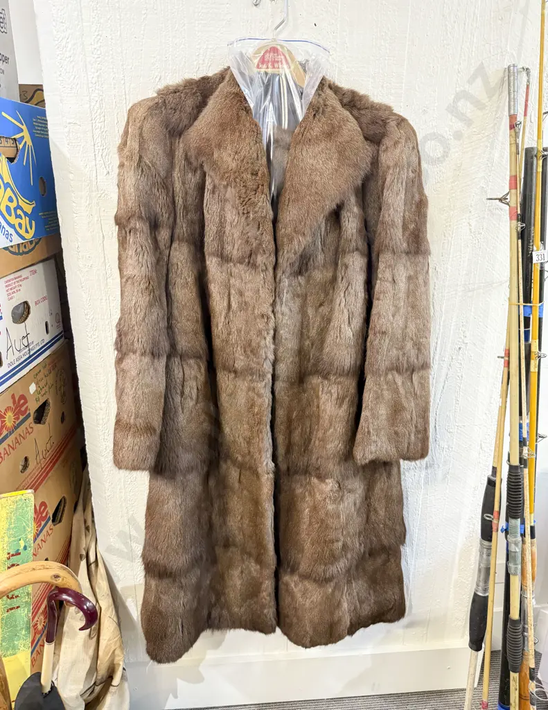 Fine Quality Mid C20th Fur Full Length Coat with Hat & Collar Image 1++