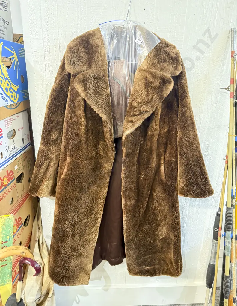 Vintage Fur Full Length Coat with Hat Image 1++