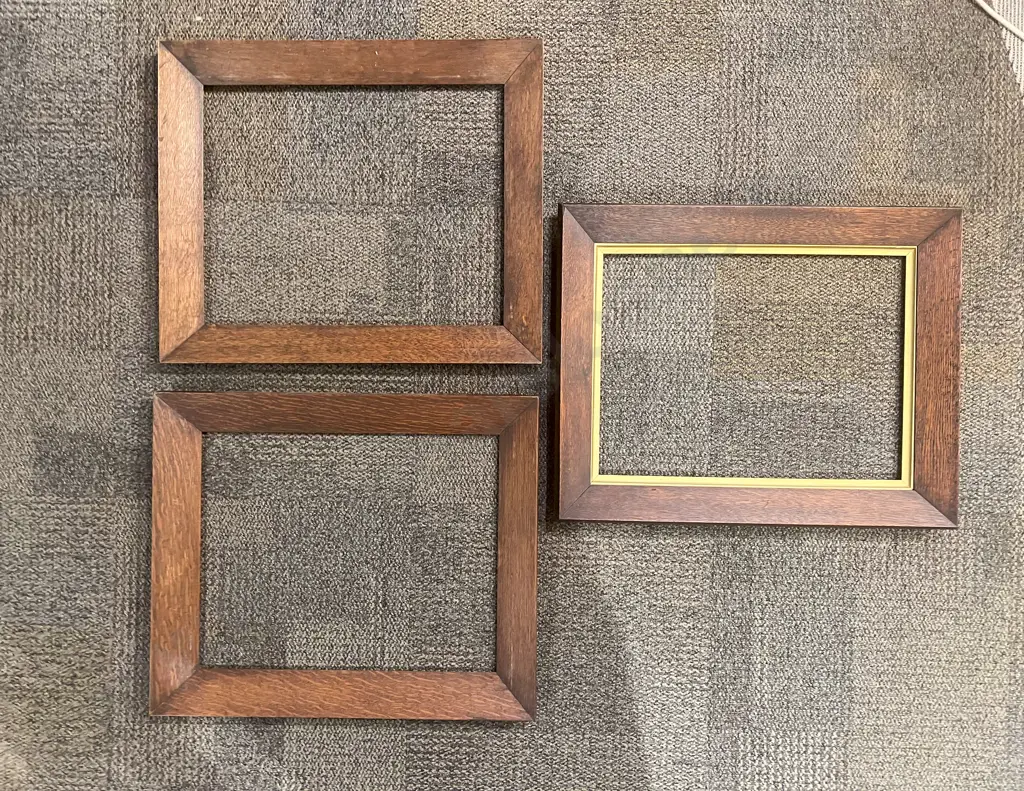 Oak Framed Print & Three Empty Oak Frames Image 1++