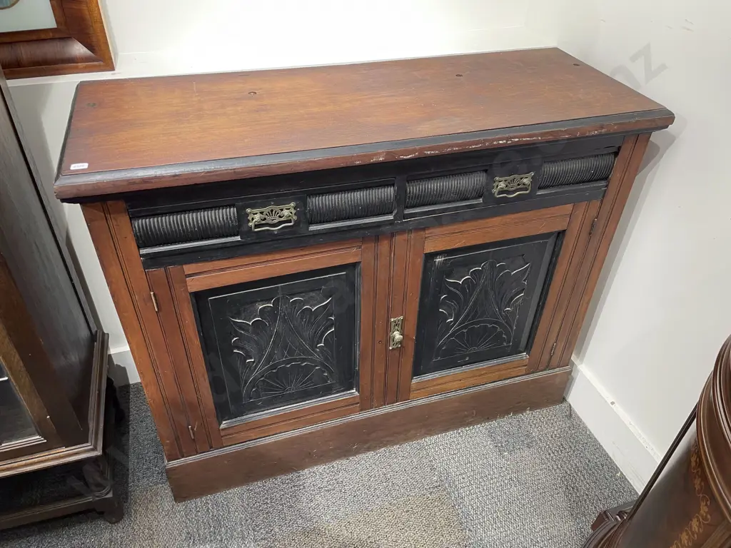 Colonial Sideboard Image 1++