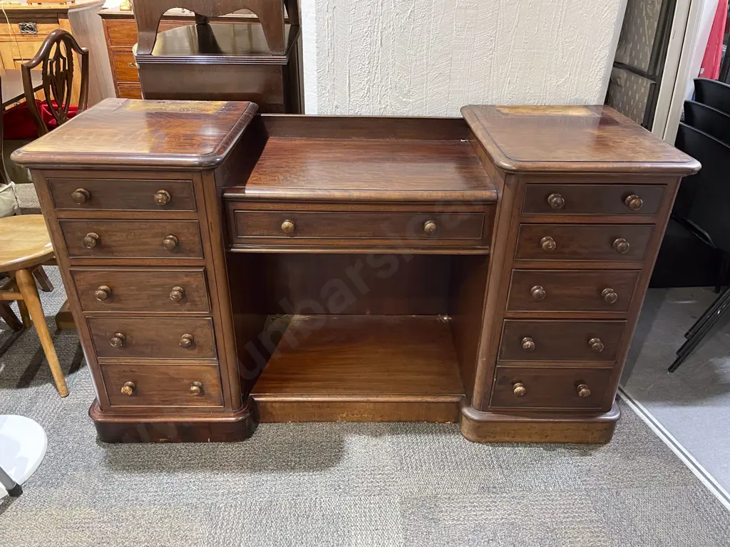 Victorian Mahogany Desk Image 1++