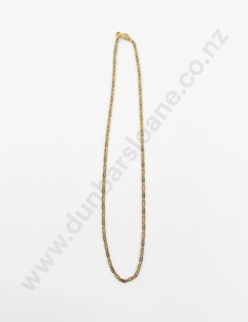 18ct Fancy Mixed Curb Link Neck Chain Image 1++
