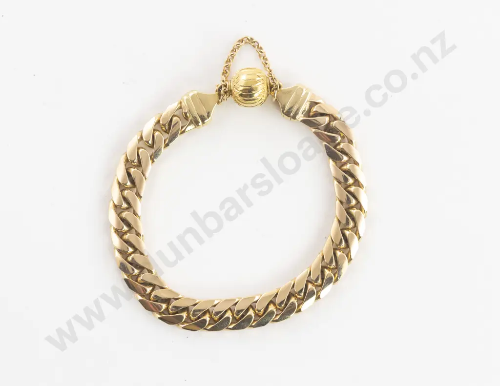9ct Modern Flat Curb Link Bracelet Image 1++