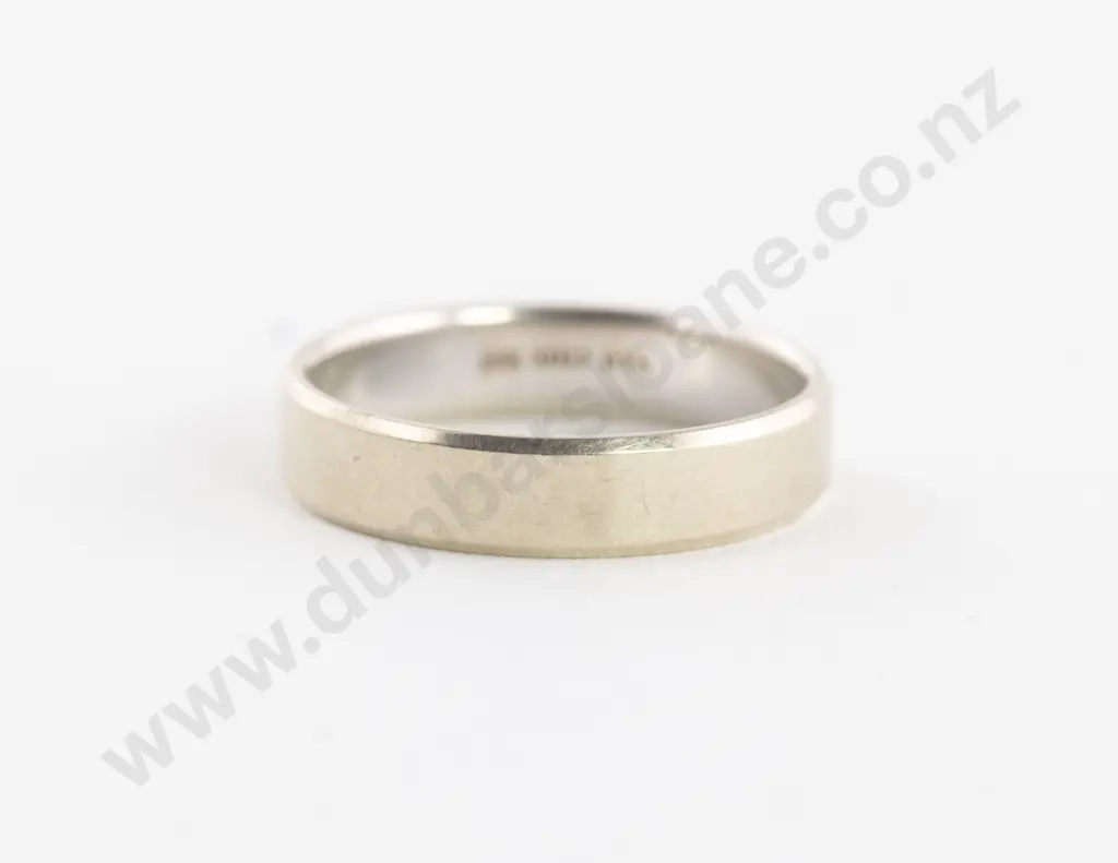 10ct White Gold Plain Wedding Band Image 1++