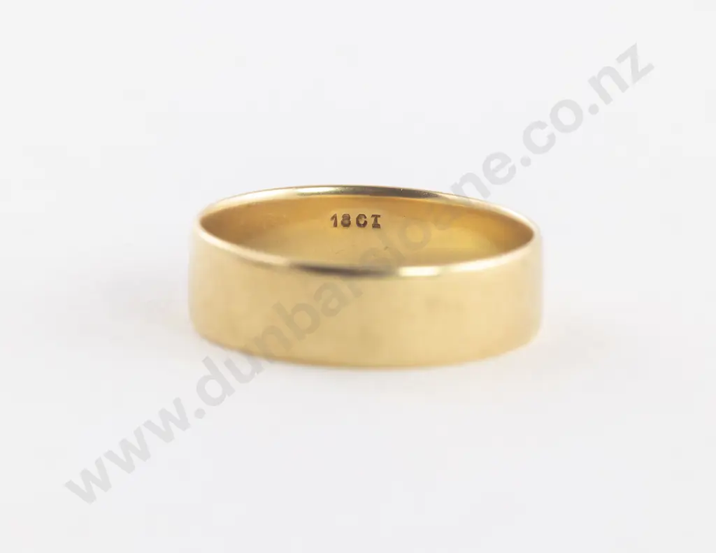 18ct Plain Wedding Band Image 1++