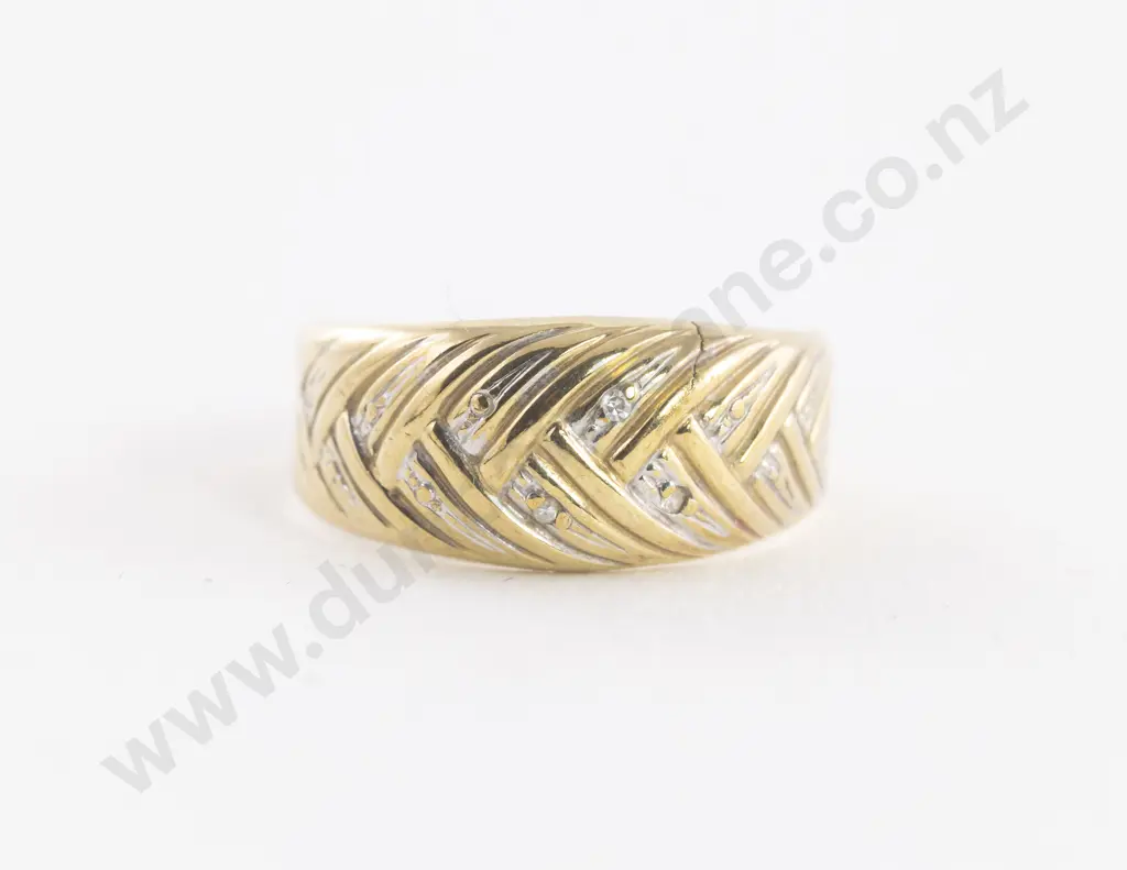 9ct Three Stone Diamond Fancy Band Ring Image 1++