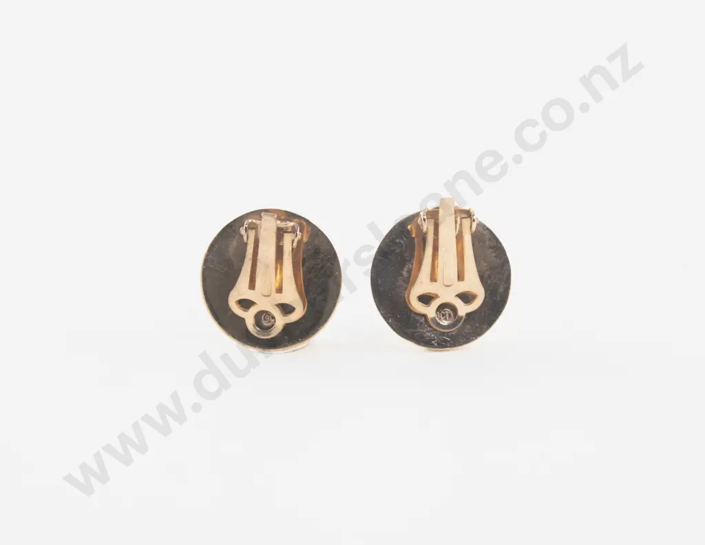 Pair 9ct Dome Clip On Earrings Image 1++