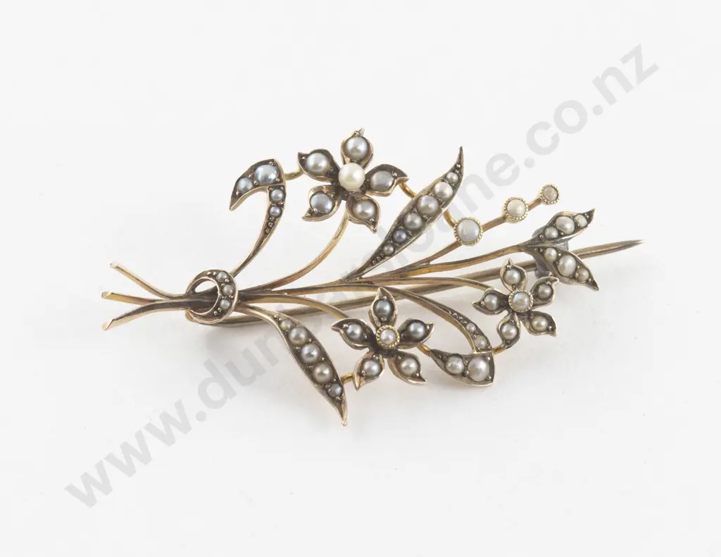 Edwardian 9ct Seed Pearl Floral Spray Brooch Image 1++