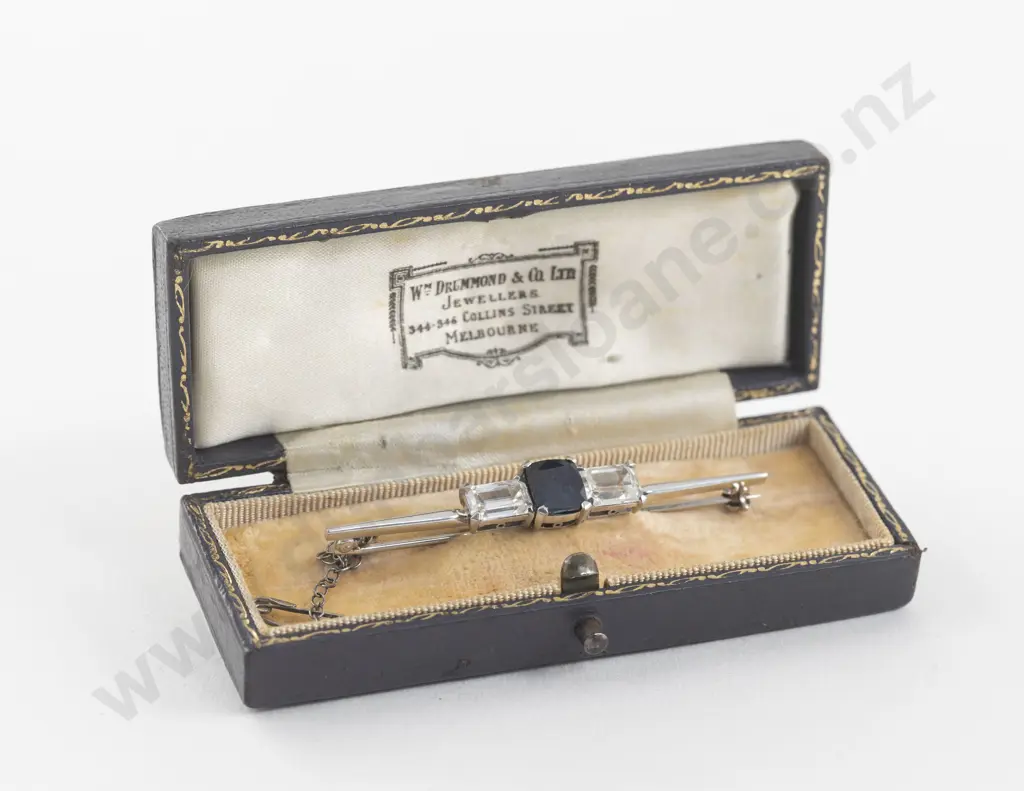 18ct White Gold and Platinum Three Stone Sapphire Bar Brooch Image 1++