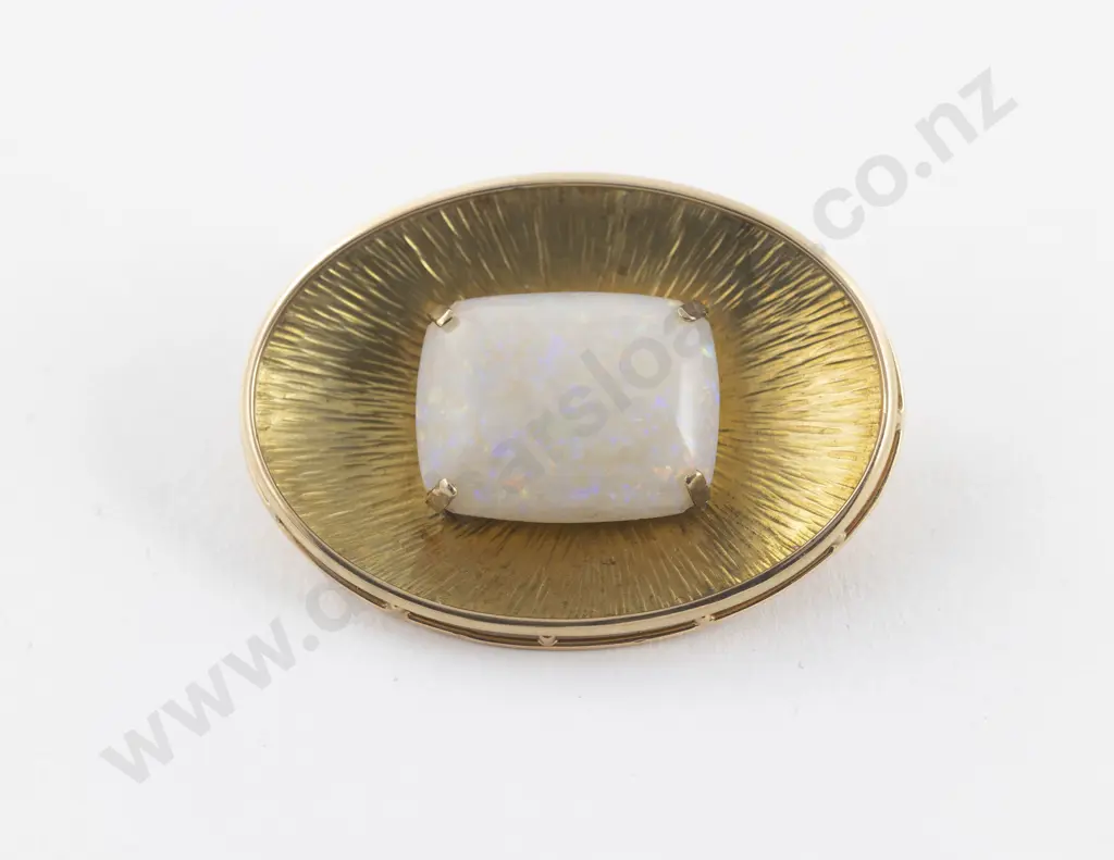 18ct Single Milk Opal Brooch Pendant Image 1++