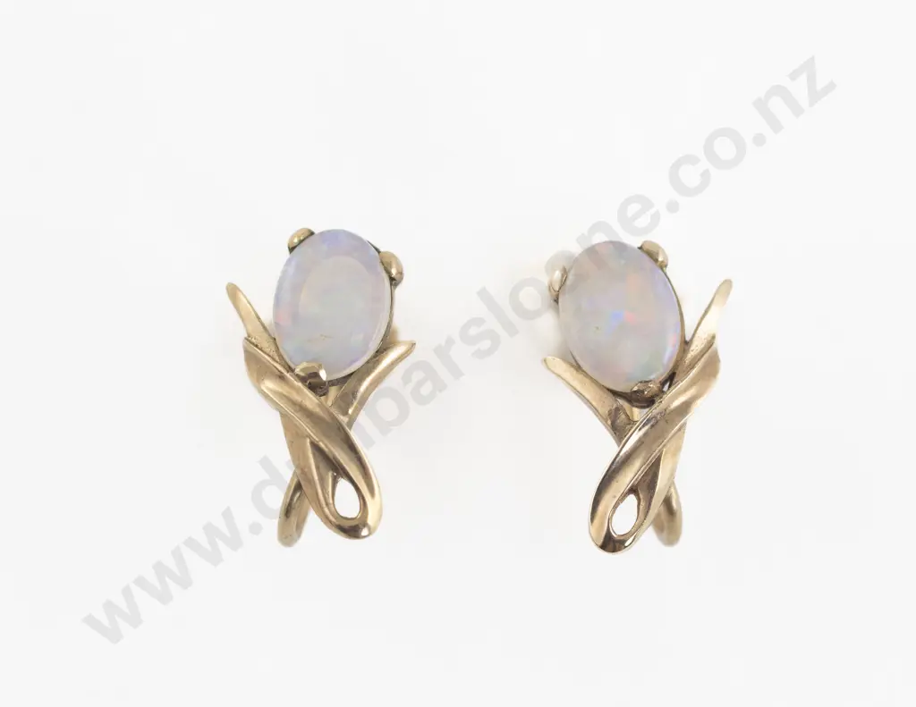 Pair 9ct Single Stone Milk Opal Earrings Image 1++
