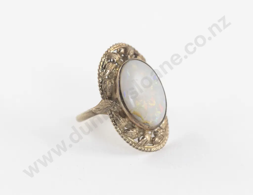 9ct Single Milk Opal Dress Ring Image 1++
