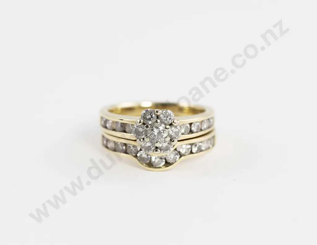 18ct 15stone Diamond Cluster Ring with fitted Eleven Stone Diamond Band Image 1++