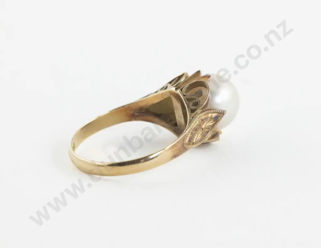 18ct Single Cultured Pearl Ring Image 1++