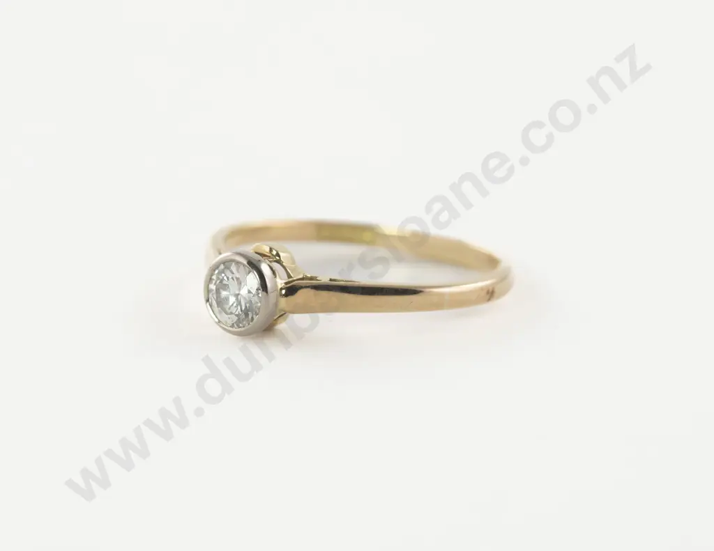 18ct Solitaire Diamond Ring Image 1++