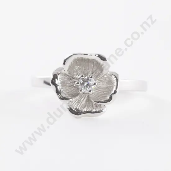 NZ Karen Walker 9ct White Gold Single Diamond Pansy Ring