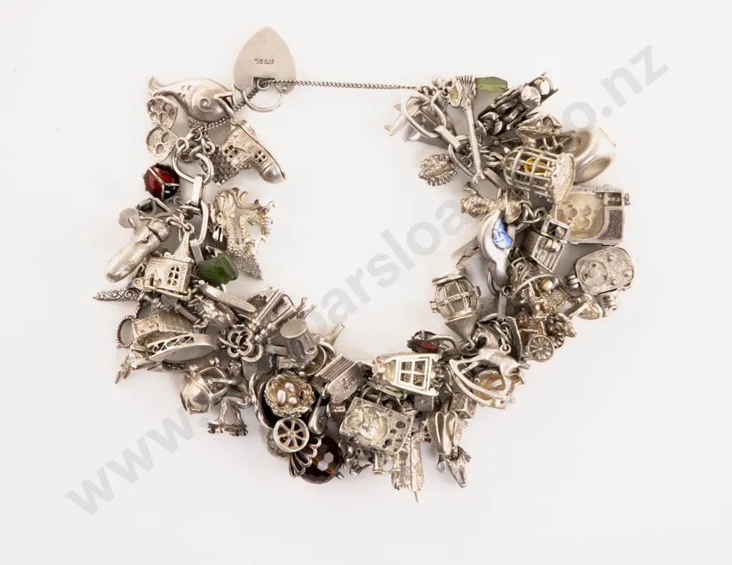 S/S Curb Link Charm Bracelet Image 1++