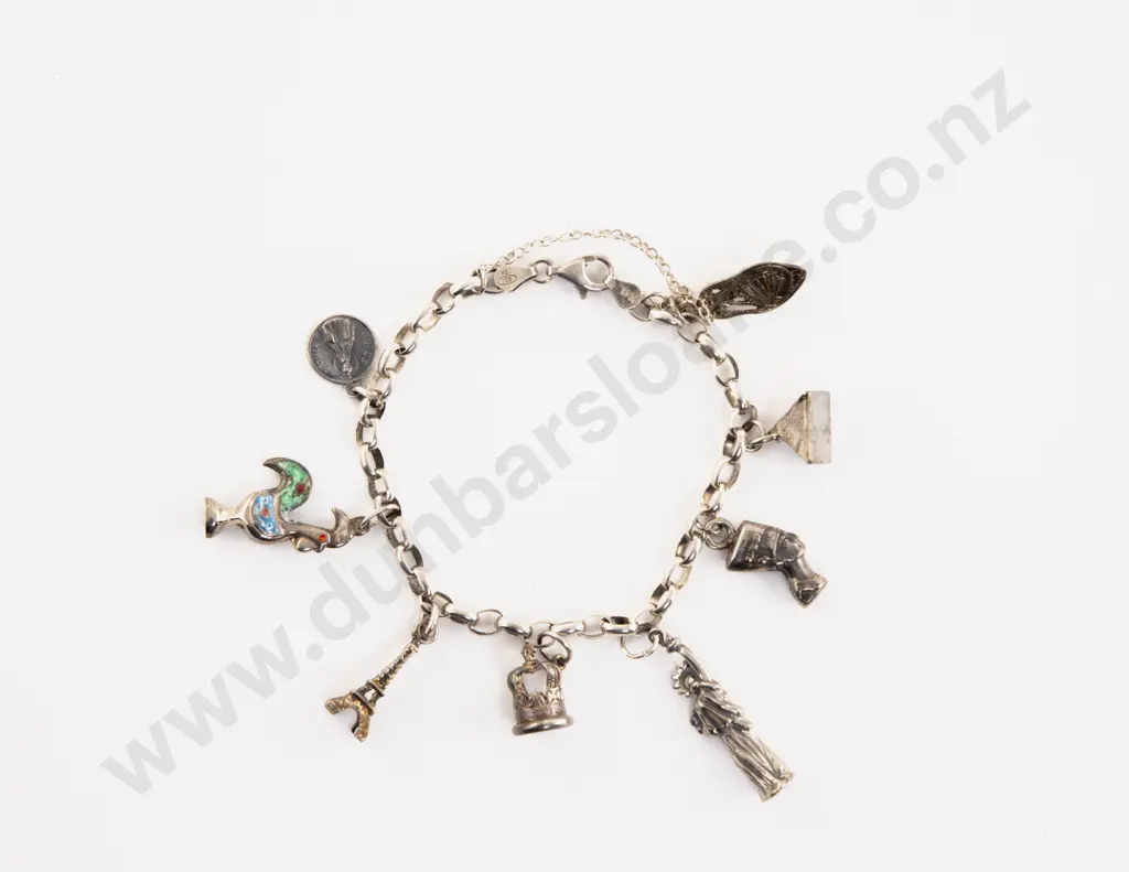 S/S Curb Link Charm Bracelet Image 1++