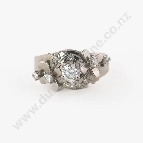 18ct White Gold Eleven Stone Diamond Fancy Cluster Ring