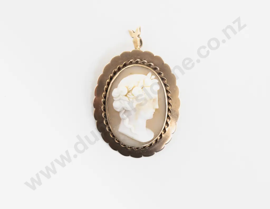 9ct Framed Classical Portrait Cameo Brooch/Pendant Image 1++
