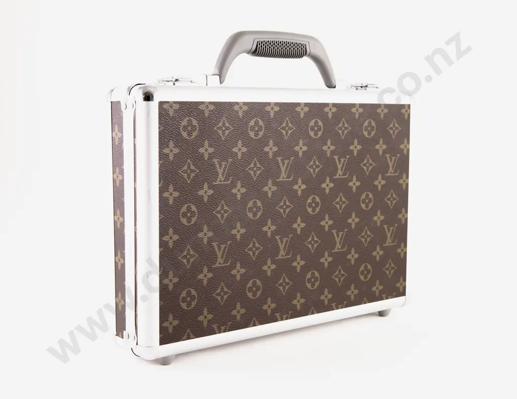 Louis Vuitton Cased Mahjong Set Image 1++