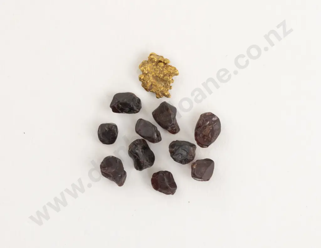 22ct Gold Natural Form Nugget Image 1++