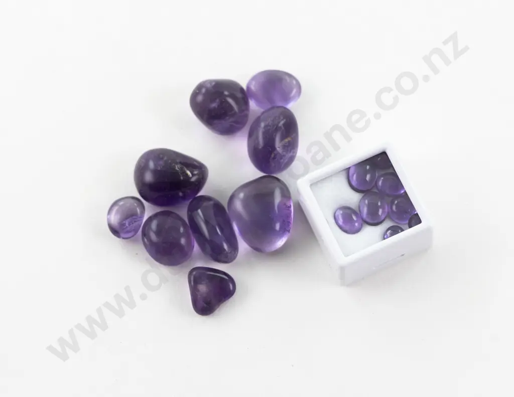 Quantity of Unmounted Amethyst Stones Image 1++