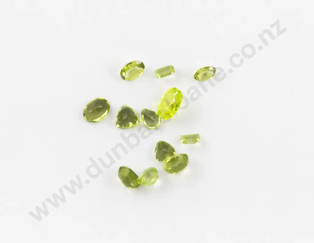 Quantity of Unmounted Green Quartz Crystal Gem Stones Image 1++