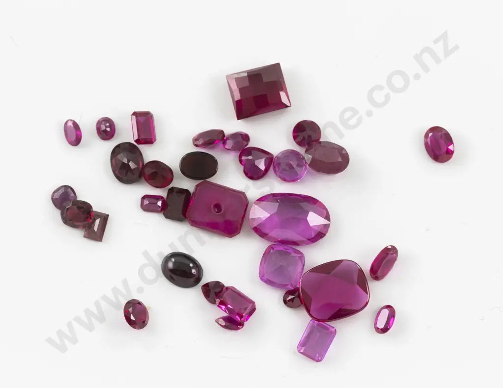 Quantity of Unmounted Synthetic Ruby Gem Stones Image 1++