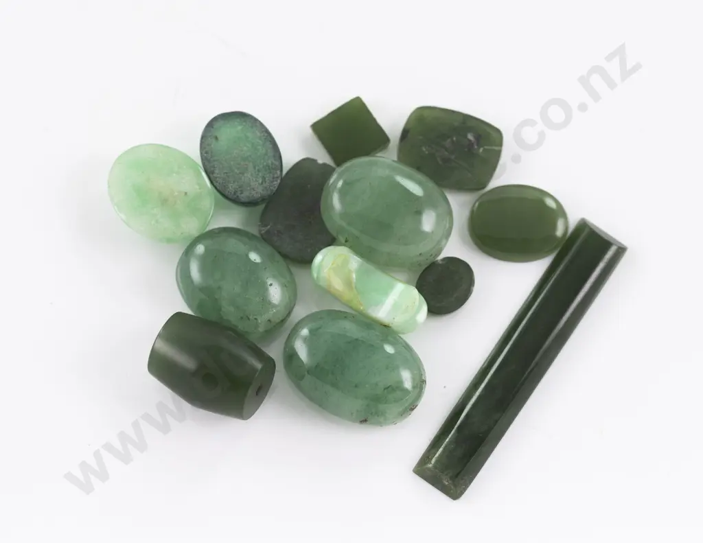 Quantity of Unmounted Chrysoprase and Greenstone Image 1++