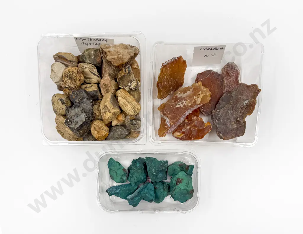 Box Quantity of Assorted Agates Chrysocolla & Carnelian Image 1++