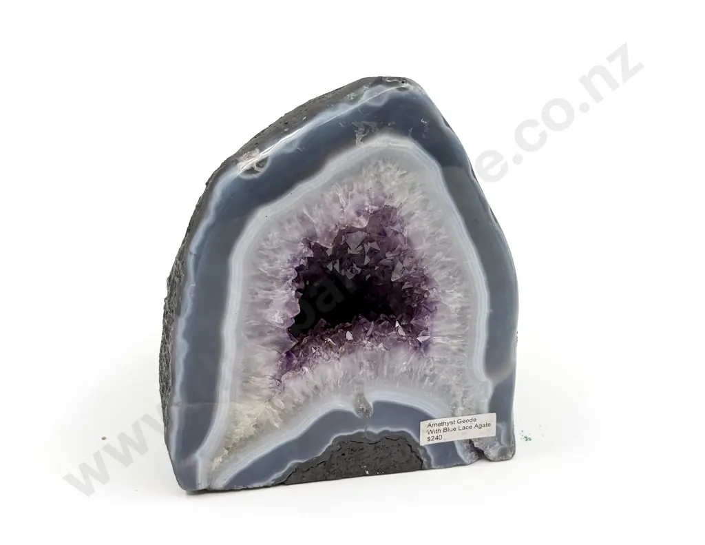 Large Amethyst Geode Image 1++
