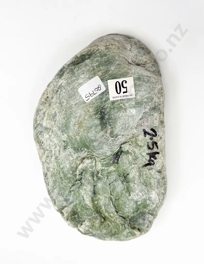 Approx 2.5 Kg South Island NZ Greenstone Image 1++