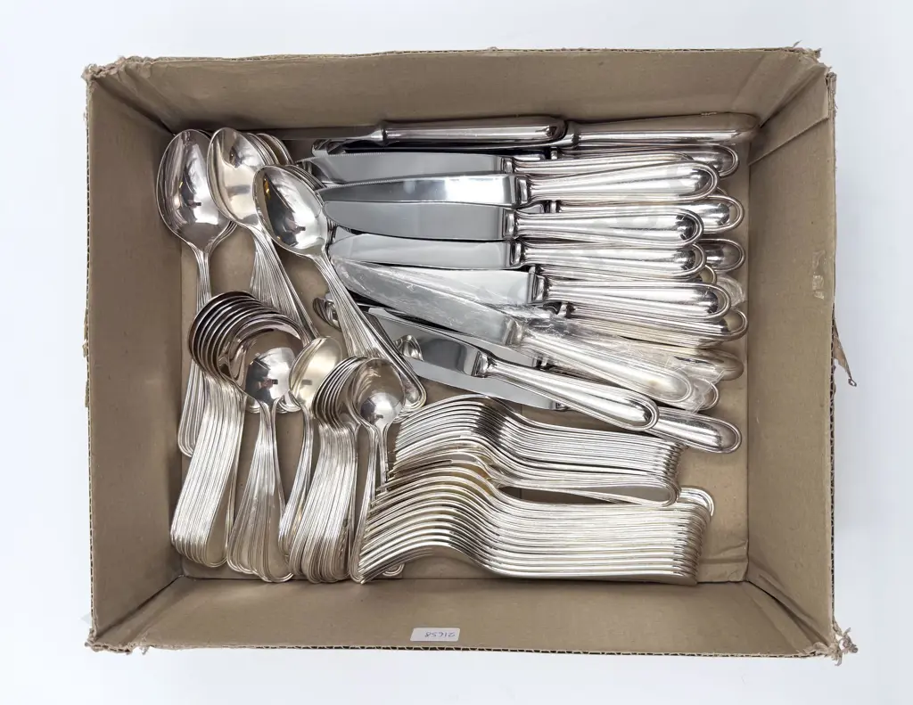 Quantity of Assorted S/P Cutlery Image 1++