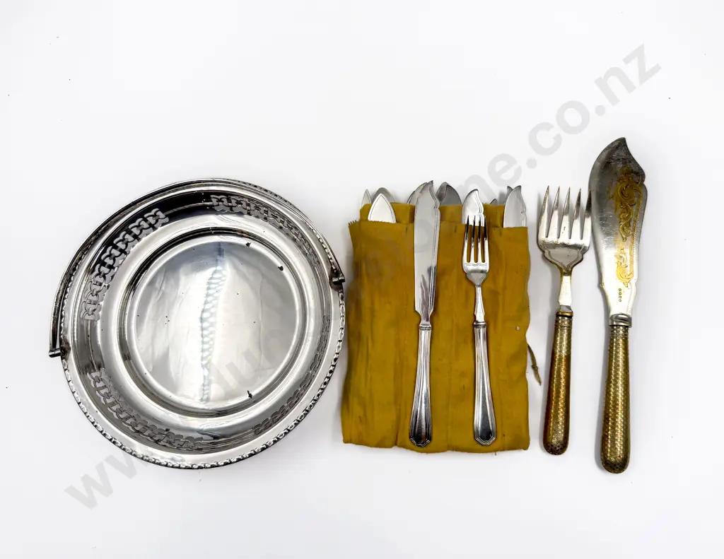 Quantity of Assorted S/P Cutlery and Serving Dish incl Rodd Image 1++