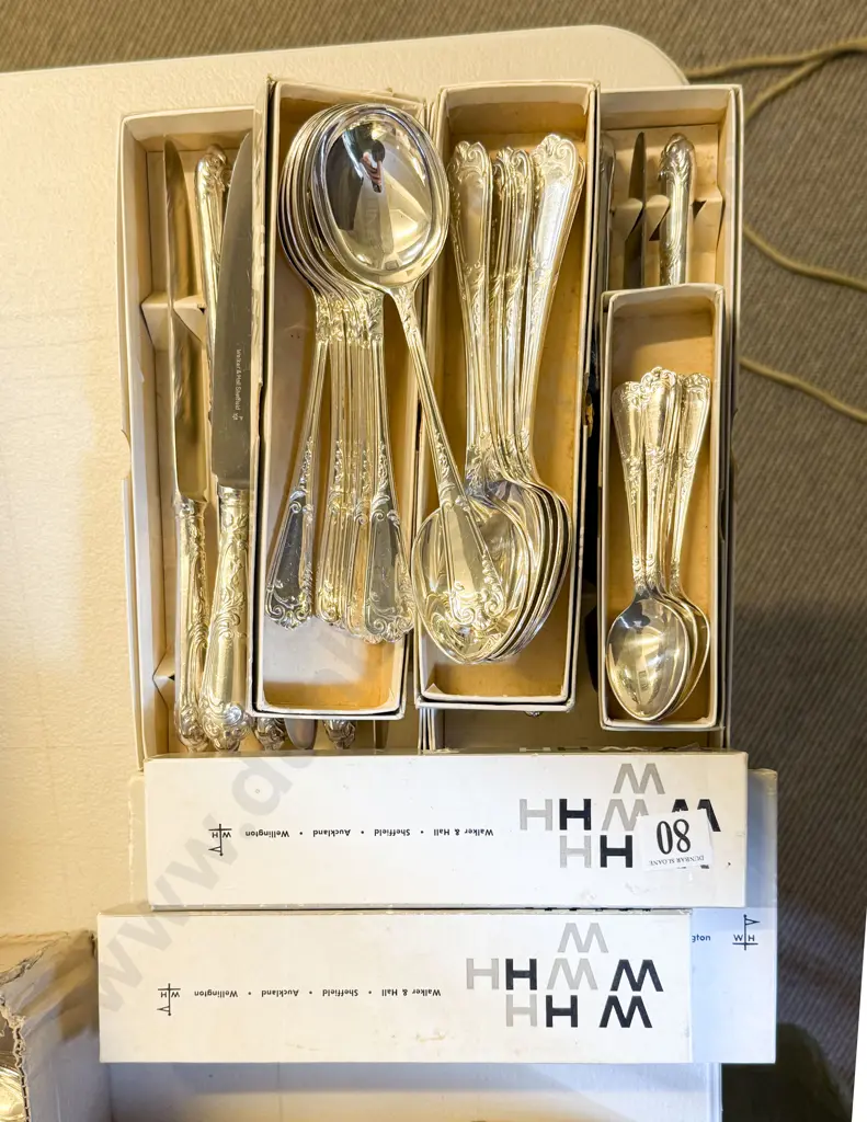 Walker & Hall Eight Place Setting Cutlery Set Image 1++