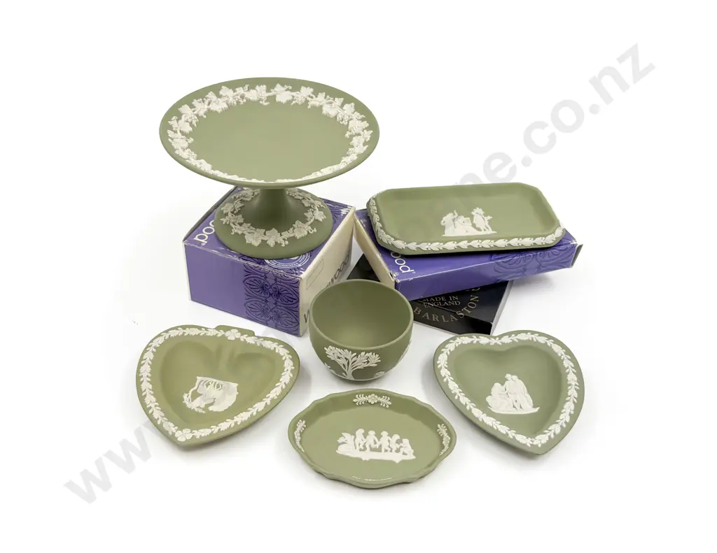Wedgwood Jasperware Comport & Five Boxed Jasperware Dishes Image 1++