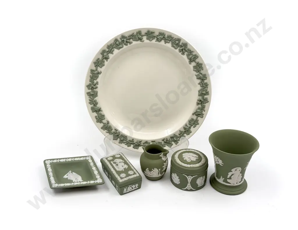 Assorted Wedgwood Jasperware (A/F) Image 1++