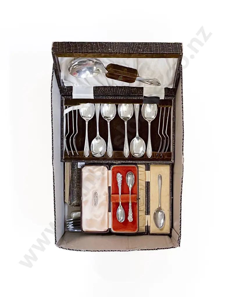 Quantity Assorted Boxed S/P Cutlery Image 1++