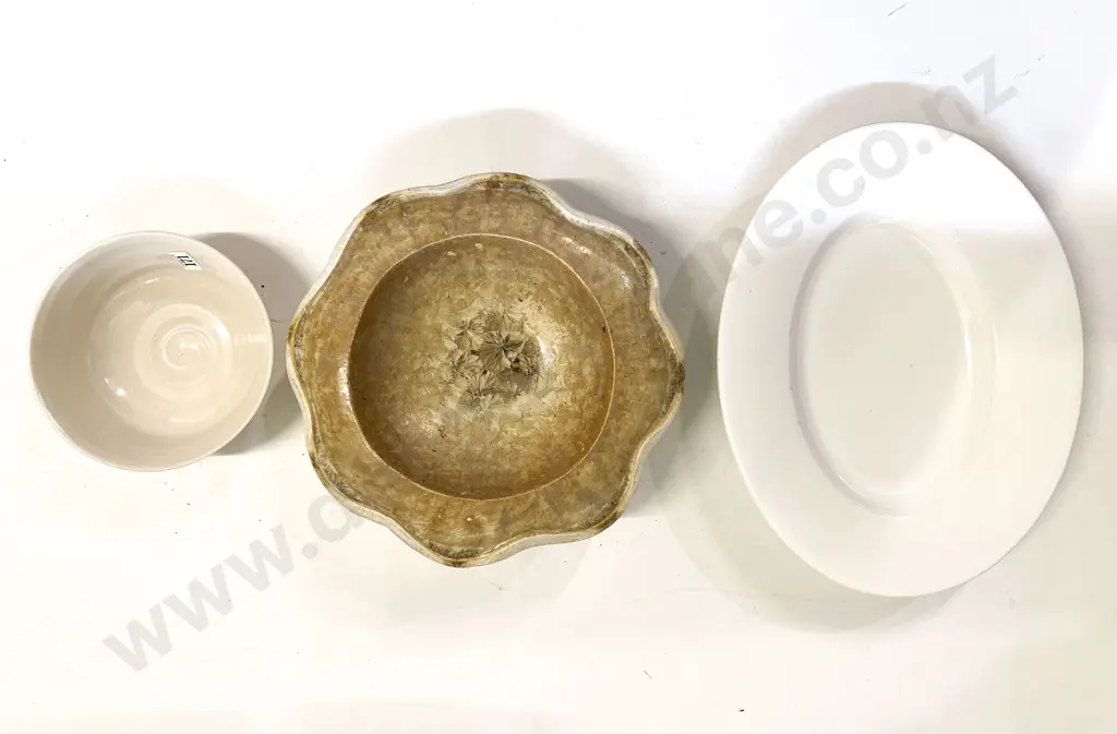 White Crockery Ashet & Two Pieces of Pottery Image 1++