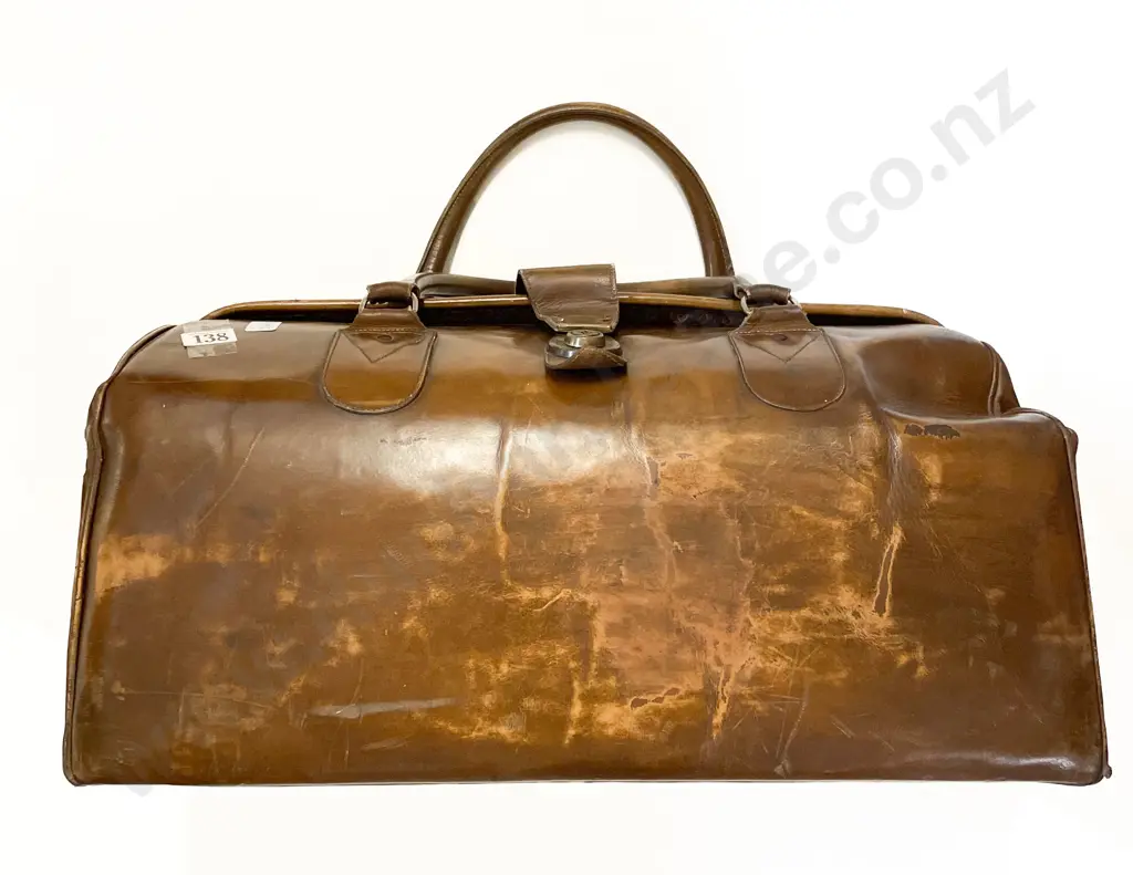 Vintage Leather Doctor's Bag Image 1++