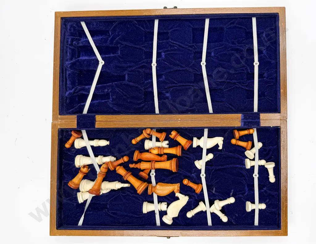 Boxed Vintage Chess Set & Wooden Gaming Tiles Image 1++
