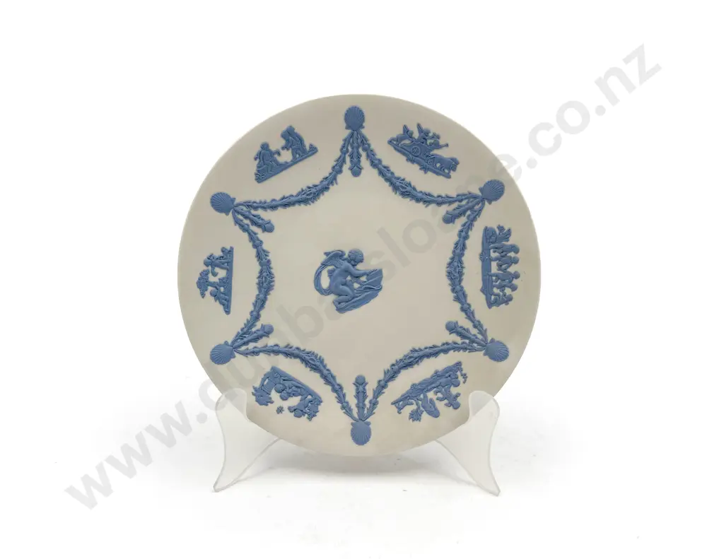 Boxed Wedgwood Jasperware Plate Image 1++