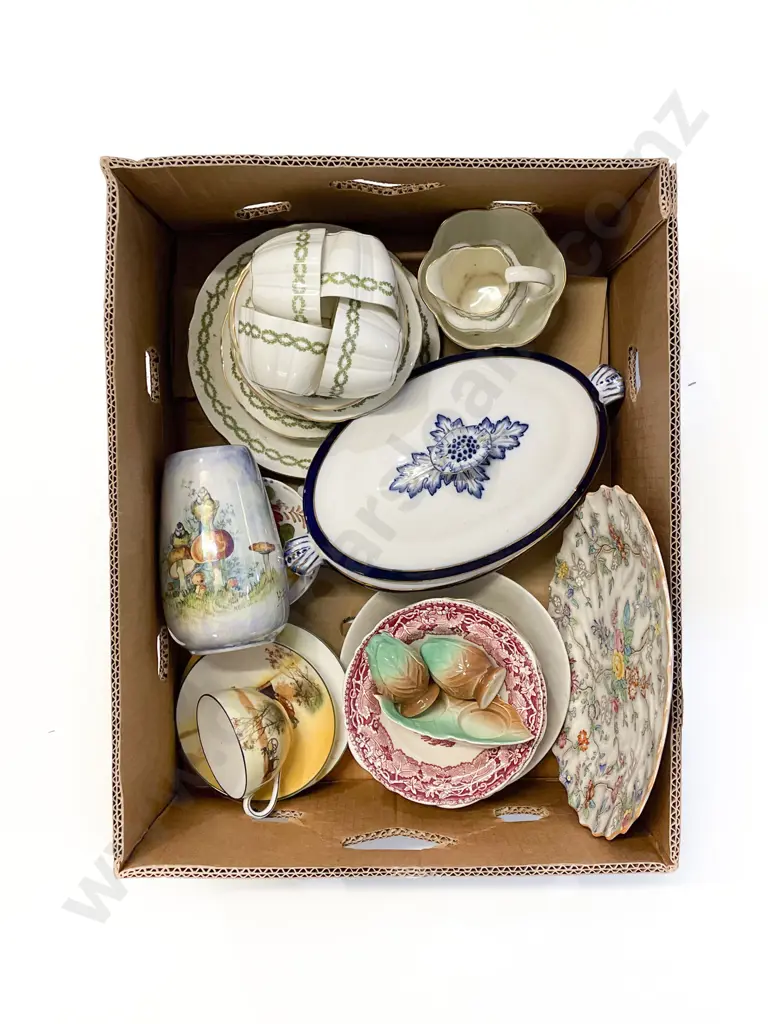 Box Quantity of Assorted Vintage Tea China incl Byzanta Ware Vase & Belle Fiore Saucers Image 1++