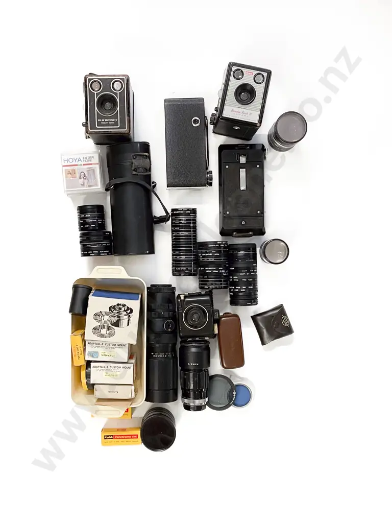 Collection Vintage Cameras & Equipment Image 1++