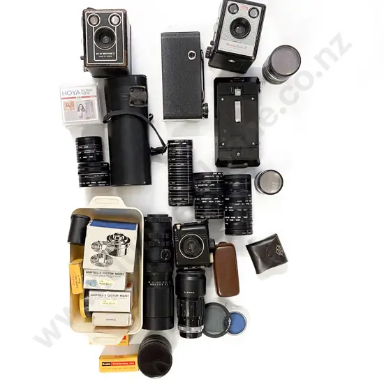 Collection Vintage Cameras & Equipment